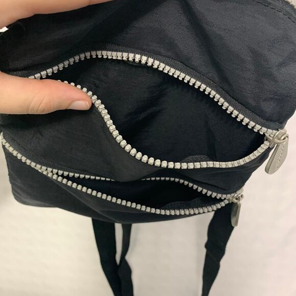 Baggallini Black Nylon Multipocket Zipper Crossbody Bag Travel Everyday - Picture 6 of 7